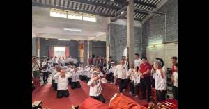 Choy-Lee-Fut-China-2024-Ceremonia-PaiSam-Salon-ancestral_original