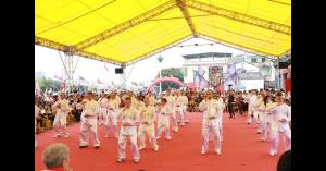 Choy-Lee-Fut-China-2024-Demostracion-Qigong-en-Xinhui_original